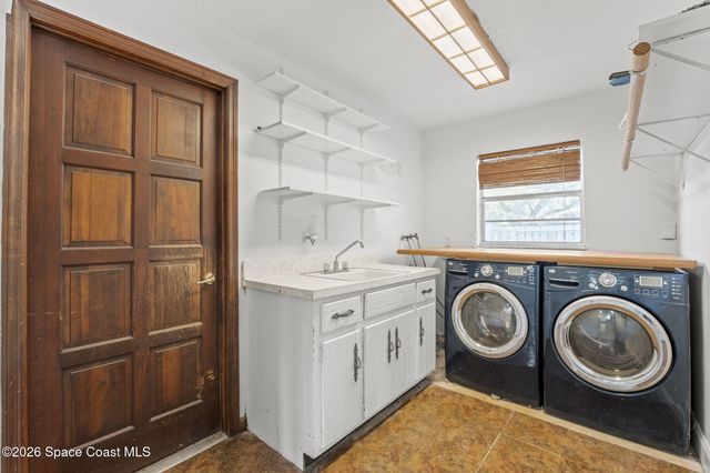 3670 S Tropical Trail, Merritt Island, FL 32952