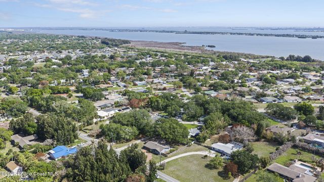 3670 S Tropical Trail, Merritt Island, FL 32952