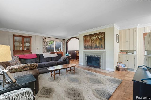 100 Lucy Road, Howell, MI 48843