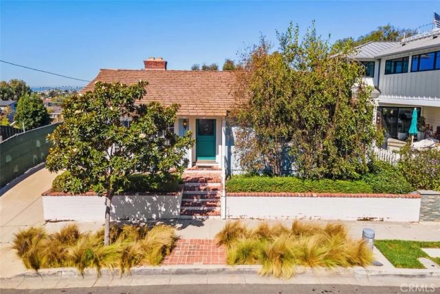 525 Hazel Drive, Corona Del Mar, CA 92625