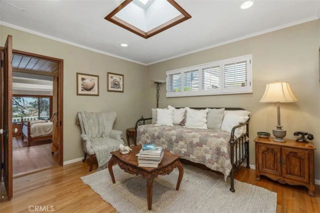 525 Hazel Drive, Corona Del Mar, CA 92625