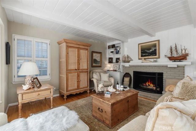 525 Hazel Drive, Corona Del Mar, CA 92625