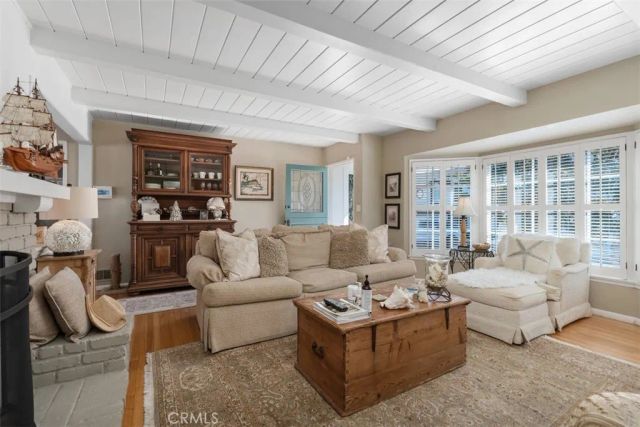 525 Hazel Drive, Corona Del Mar, CA 92625