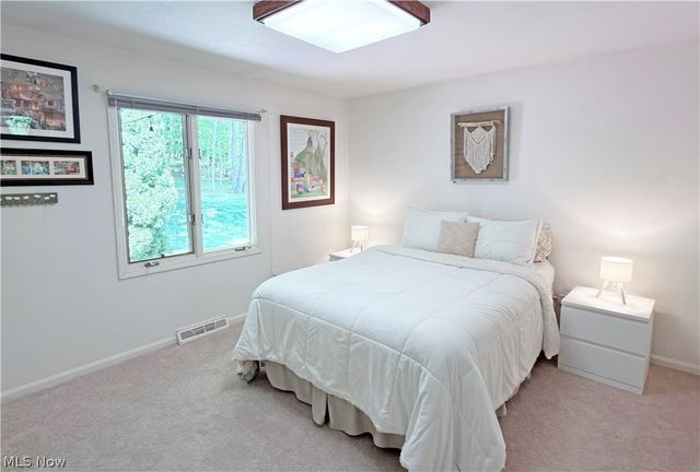 2239 Edgeview Drive, Hudson, OH 44236
