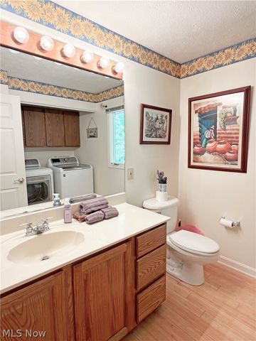 2239 Edgeview Drive, Hudson, OH 44236