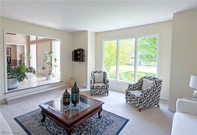 2239 Edgeview Drive, Hudson, OH 44236