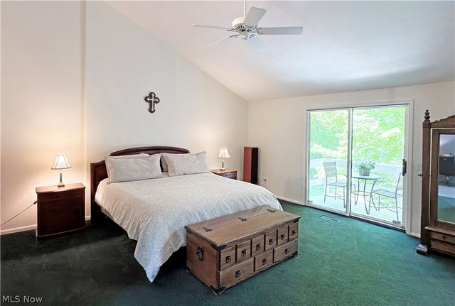 2239 Edgeview Drive, Hudson, OH 44236