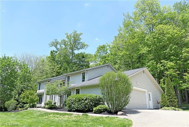 2239 Edgeview Drive, Hudson, OH 44236