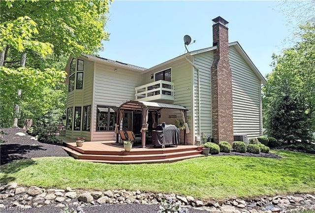 2239 Edgeview Drive, Hudson, OH 44236