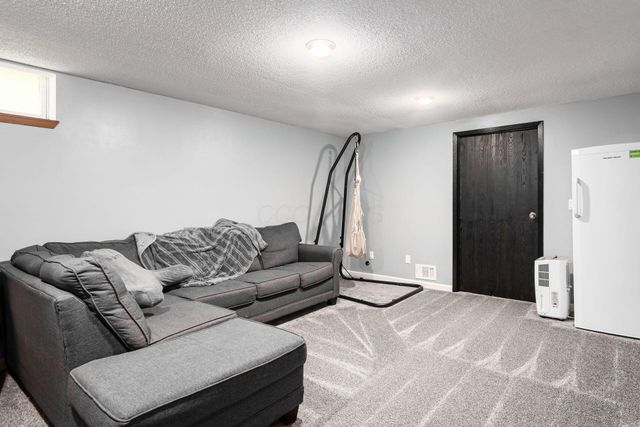11272 Miller Road NW, Johnstown, OH 43031