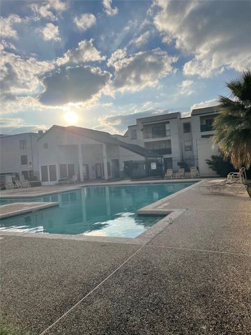 2824 S Bartell Drive 311, Houston, TX 77054