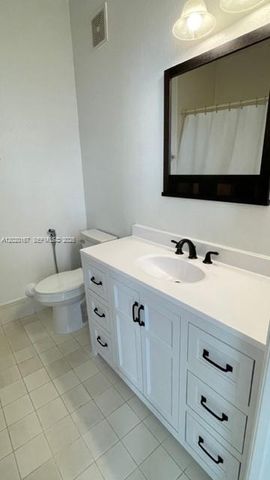 1666 SE 27th Ct 100, Homestead, FL 33035