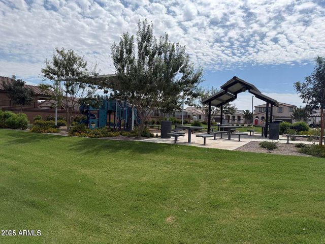 21135 E Arrowhead Trail, Queen Creek, AZ 85142