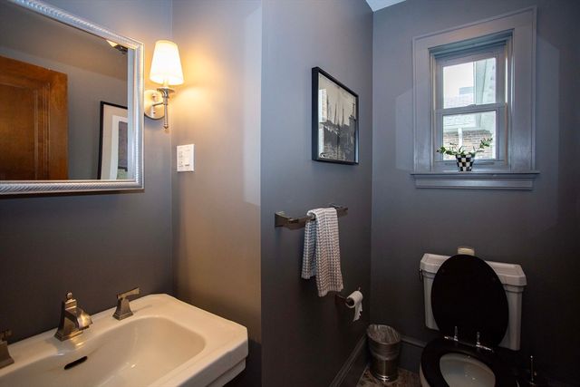 284 Main St, Wakefield, MA 01880