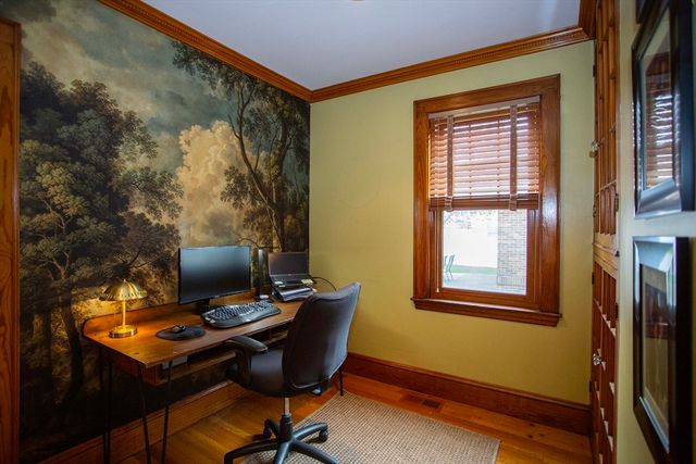 284 Main St, Wakefield, MA 01880