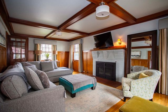 284 Main St, Wakefield, MA 01880