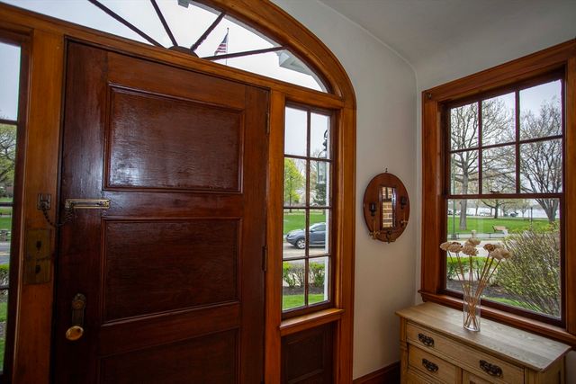 284 Main St, Wakefield, MA 01880