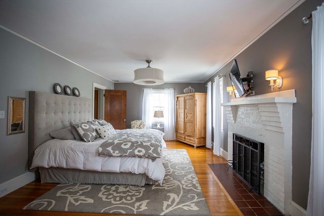284 Main St, Wakefield, MA 01880