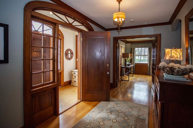 284 Main St, Wakefield, MA 01880