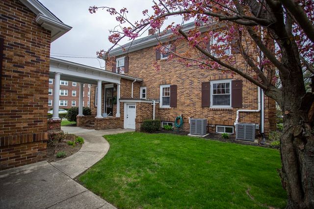 284 Main St, Wakefield, MA 01880