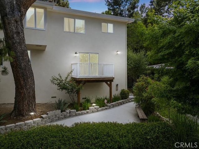 5846 Freeman Avenue A, La Crescenta, CA 91214