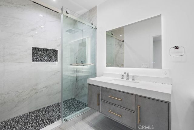 5846 Freeman Avenue A, La Crescenta, CA 91214