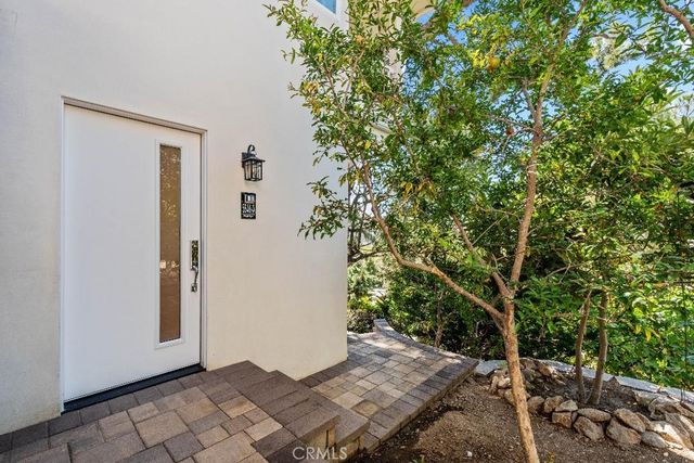 5846 Freeman Avenue A, La Crescenta, CA 91214
