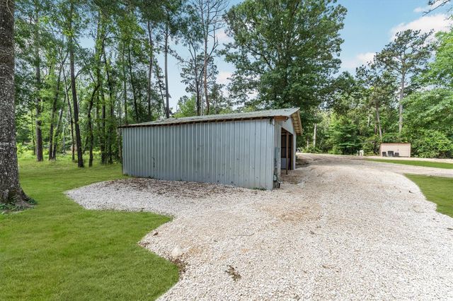 16465 Hickory Road, Conroe, TX 77302