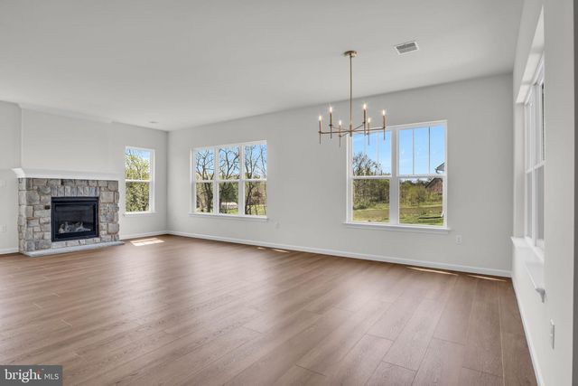 907 SHADOWBROOKE DR, Dover, PA 17315