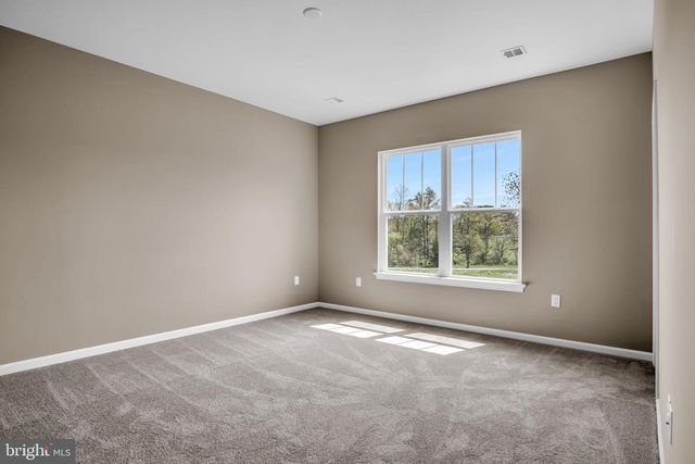 907 SHADOWBROOKE DR, Dover, PA 17315