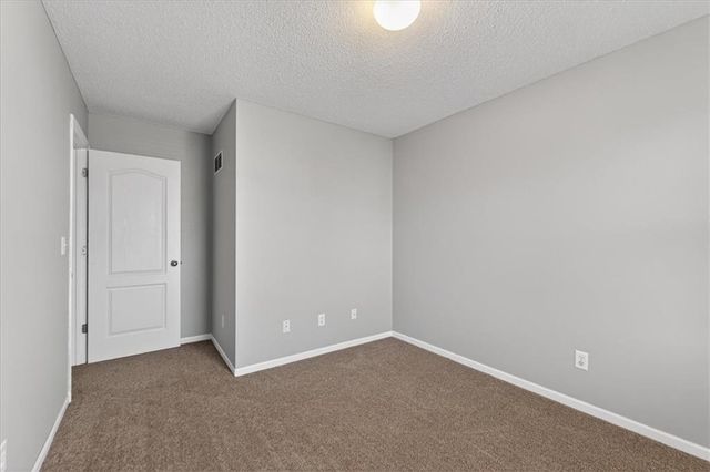 7805 NE 109th Circle, Kansas City, MO 64157