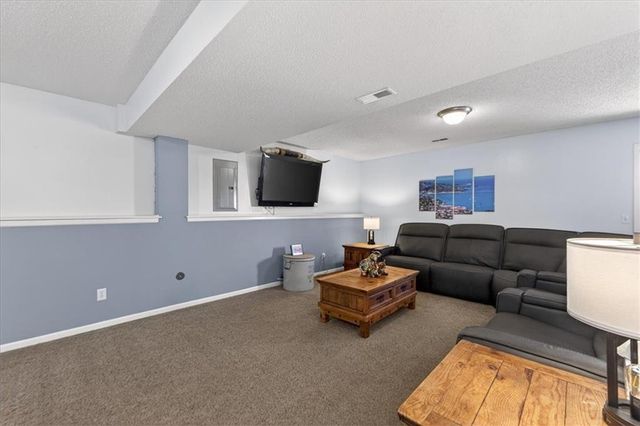 7805 NE 109th Circle, Kansas City, MO 64157