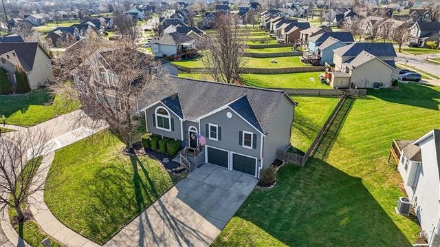 7805 NE 109th Circle, Kansas City, MO 64157