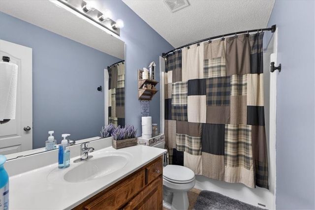 7805 NE 109th Circle, Kansas City, MO 64157