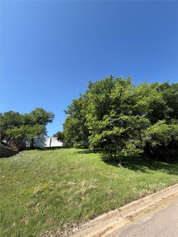844 Newport Road, Fort Worth, TX 76120
