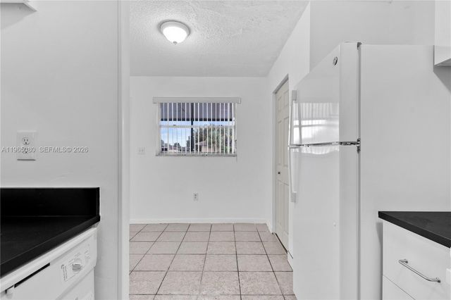 15619 SW 73rd Cir Ter 10-6, Miami, FL 33193