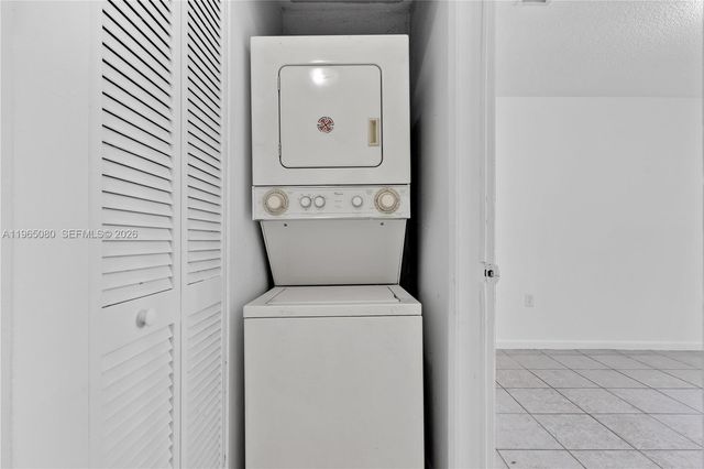 15619 SW 73rd Cir Ter 10-6, Miami, FL 33193