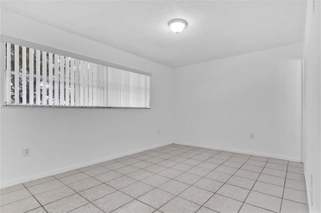 15619 SW 73rd Cir Ter 10-6, Miami, FL 33193