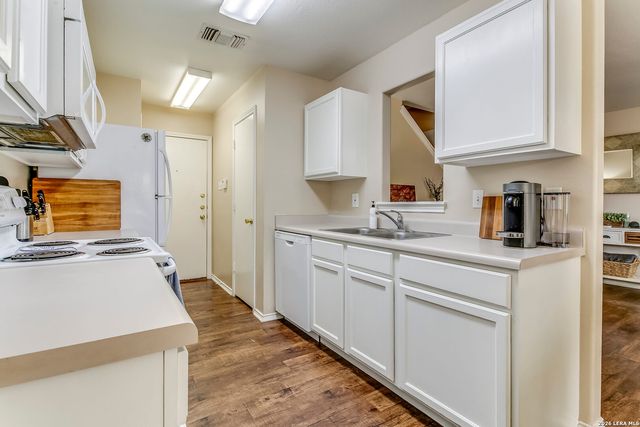 8027 Rustic Park, San Antonio, TX 78240