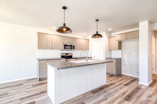 7281 S Menzingers Ave, Meridian, ID 83642