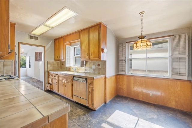 12635 Cumpston Street, Valley Village, CA 91607