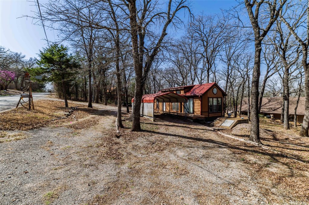 91 Dover Drive, Gordonville, TX 76245