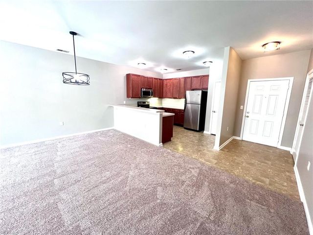 932 Southmoor Dr Unit 106, Virginia Beach, VA 23455