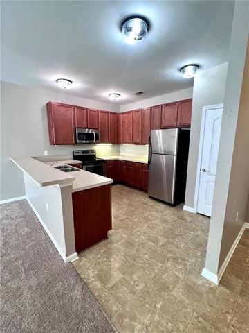 932 Southmoor Dr Unit 106, Virginia Beach, VA 23455