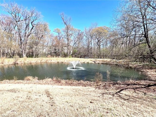 932 Southmoor Dr Unit 106, Virginia Beach, VA 23455