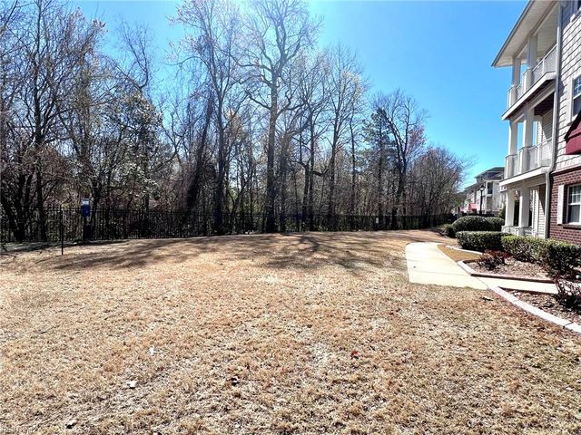 932 Southmoor Dr Unit 106, Virginia Beach, VA 23455