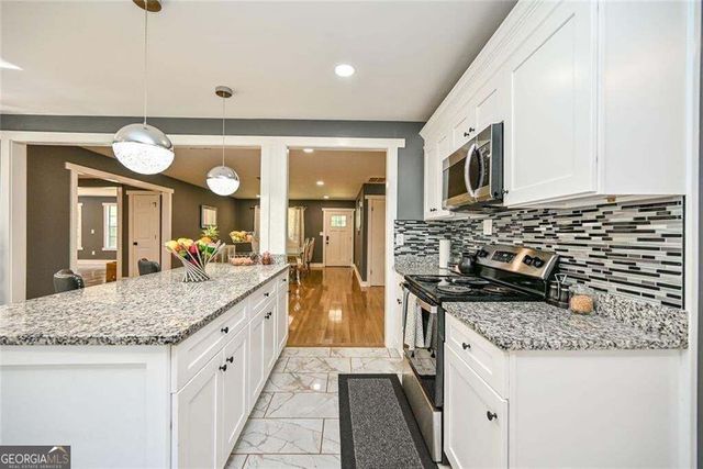 727 Tanners Bridge Circle, Bethlehem, GA 30620