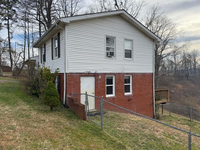 73 W Haven Drive, Williamsburg, KY 40769