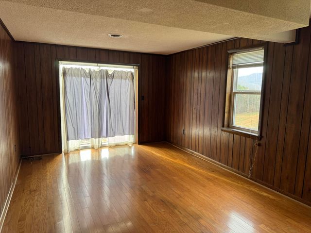 73 W Haven Drive, Williamsburg, KY 40769