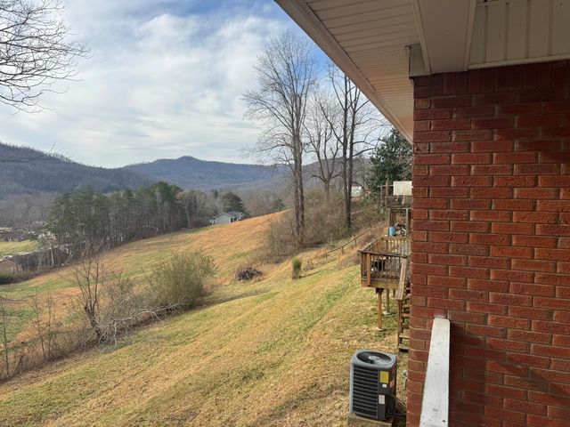 73 W Haven Drive, Williamsburg, KY 40769